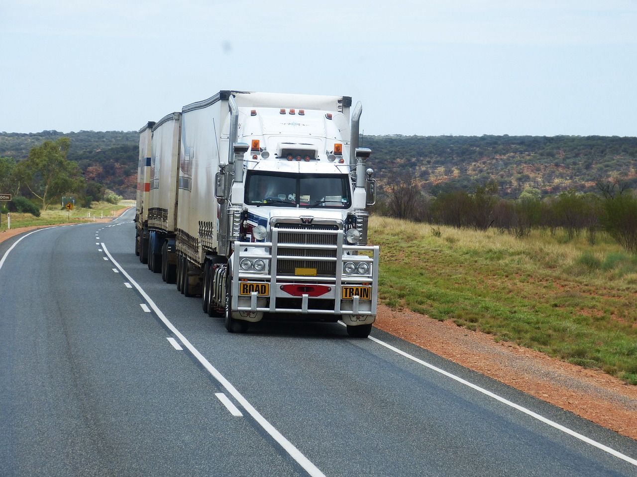 Opposition Française aux Méga-Camions : Priorité au Report Modal